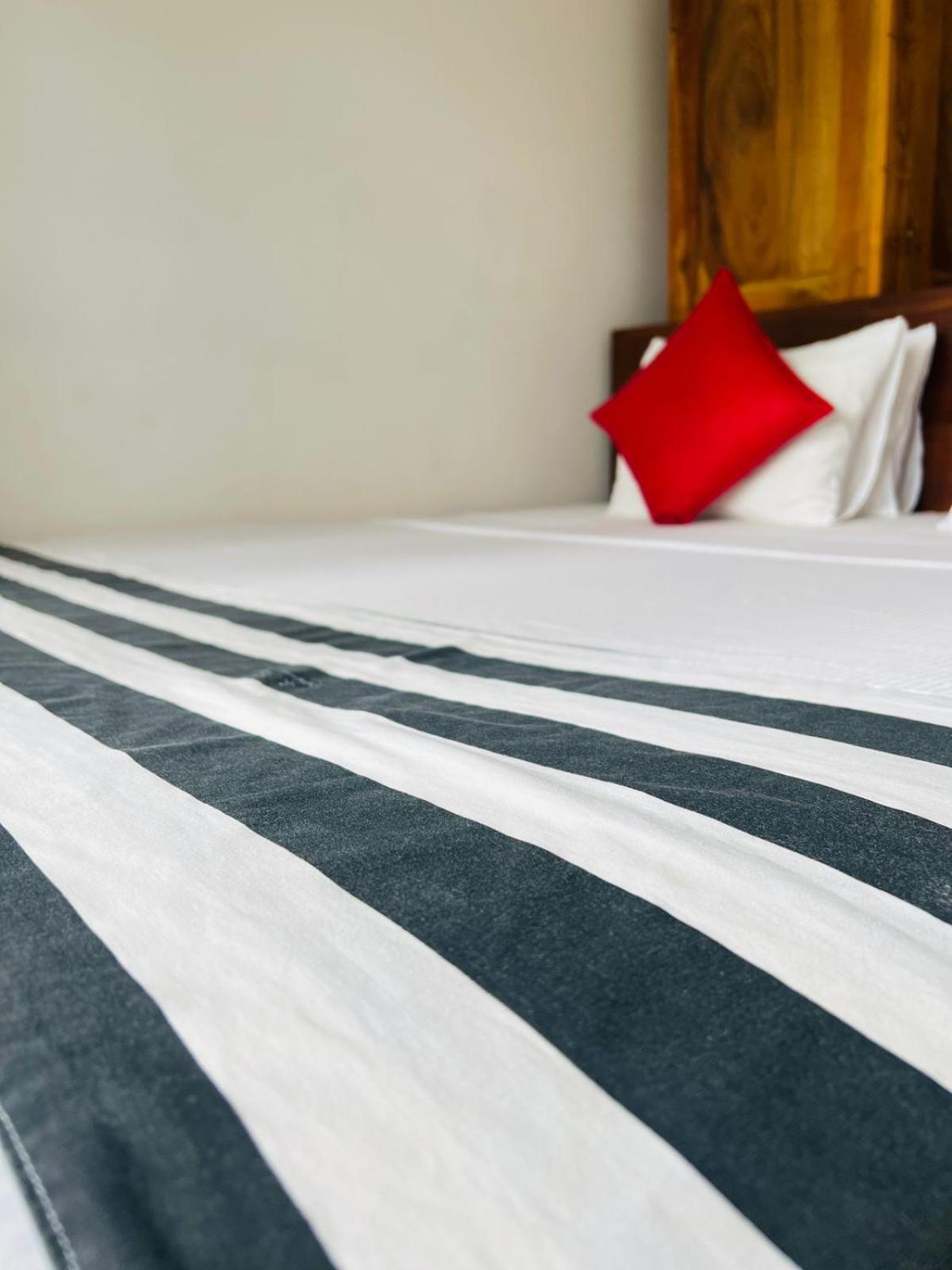 Ocean Breeze Villa Ματάρα Δωμάτιο φωτογραφία